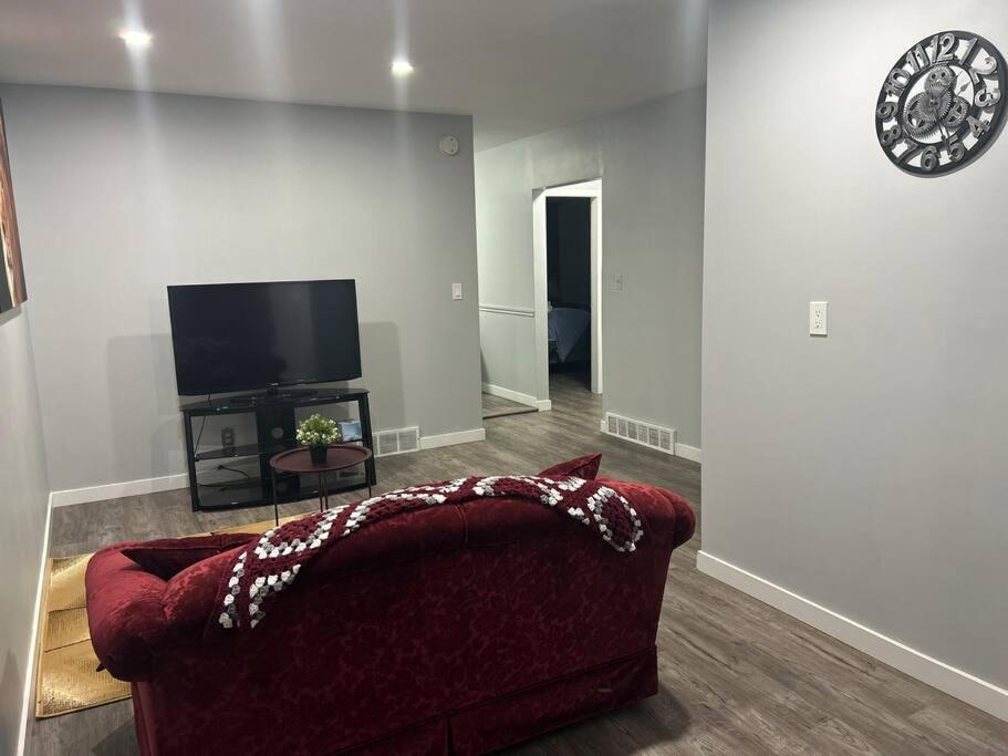 Apartamento Cute Highland Park Upper B Unit YYC Exterior foto